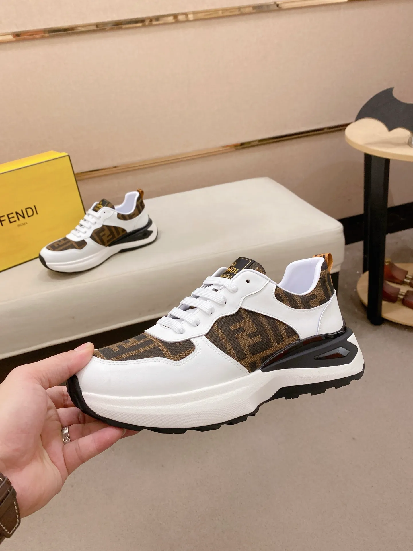 Men's shoes 💰 442💰 (FENDI) New style 👊🏻 upper 🇮🇹 imported cowhide fabric 🇩🇪 lining imported sheepskin lining. The original outsole is molded to reflect the identity of every man, and the upper foot is stable and elegant🚶🏻🚶🏻High-end customized original version📯No matter the wind or rain, the shoe last remains unchanged and can withstand the verification of time🔍️,🔵 Size: 38-44